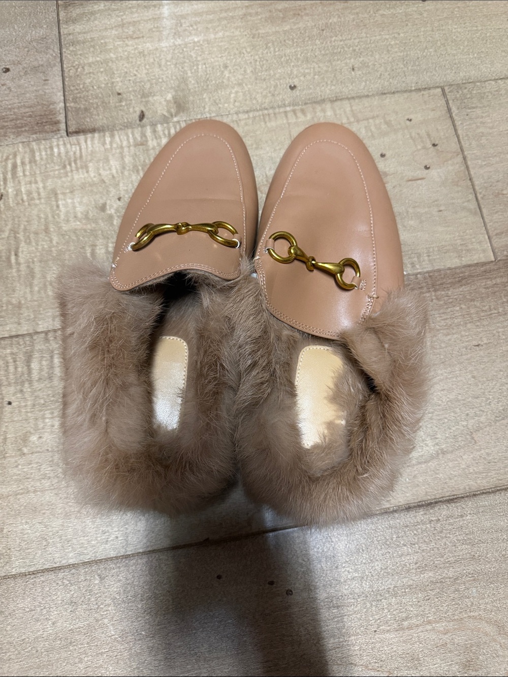 Gucci-style tan Fur Leather Backless Loafers